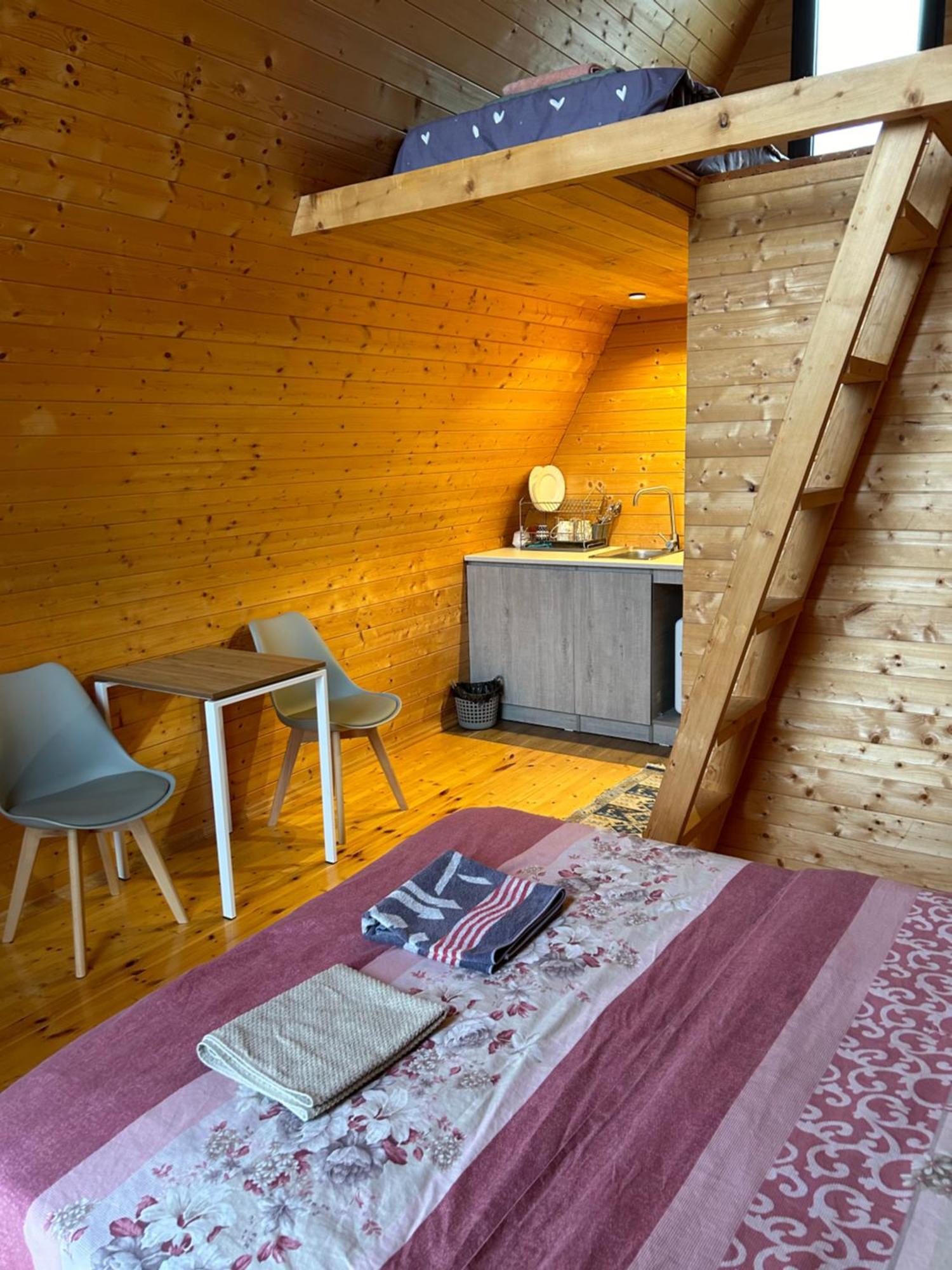 Cottage In Udabno Exteriér fotografie